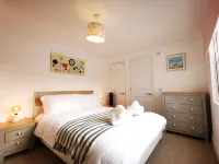 No 28 Contemporary Beach Side Property with Sea Views