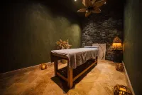 The Remote Hotel - spa