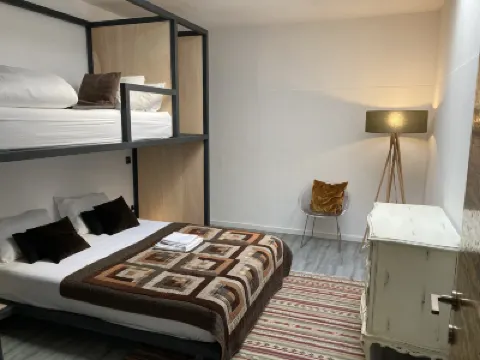 Caruma Surf Hostel Hotels in 