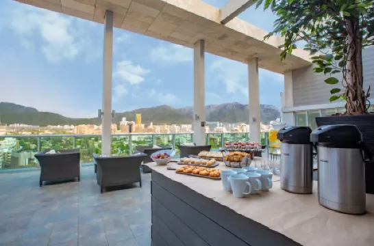 Hyatt Place Santiago/Vitacura Отели в г. Сантьяго