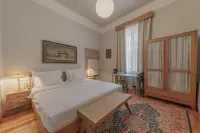 Karargah Urla Hotels in Kuscular
