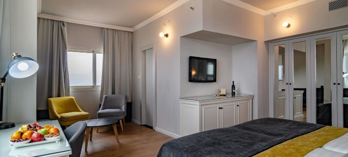 Royal Plaza Hotel Hotels in Kinnerot