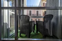 Dante 138 Class Rooms & Apartments - Apartments