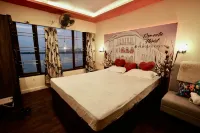 Flodine Boat Hotels in Navi Mumbai