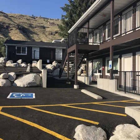 Roosevelt Hotel - Yellowstone