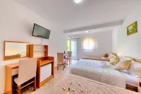 Hotel Dana Hotels in Canj