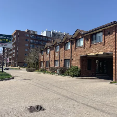 Toronto Lakeshore Hotel
