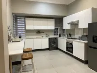 Contemporary 2 bed in Suburbs - 2081 - Apartments