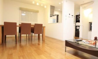 Yotsuya House - Housity