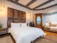 Nuuk Taal Lake Hotels in Laurel
