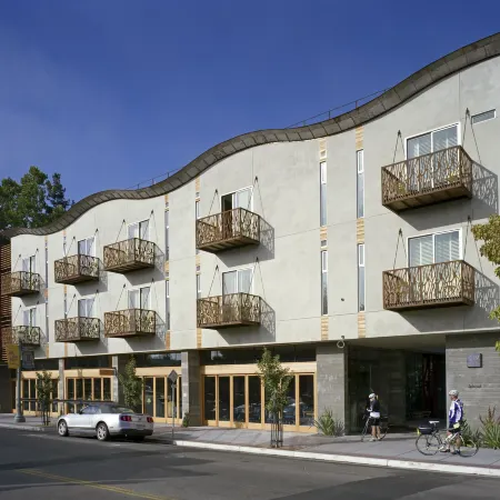H2Hotel