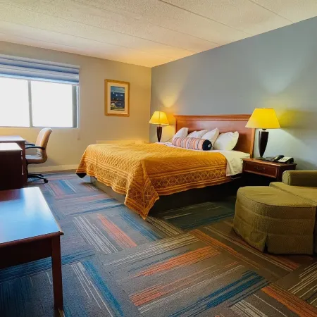 Mystic River Hotel & Suites