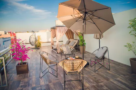 H177 Hotel Отели рядом с достопримечательностью «Сад Ботанико Смуч-Альтун»