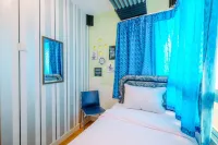 Nice Comfort 2Br at Cinere Bellevue Suites Apartment - 2-Star