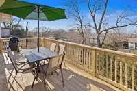 100 Year Old Southern Charmer ~HOT TUB~ Great Local