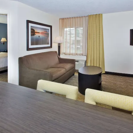 Sonesta Simply Suites Knoxville