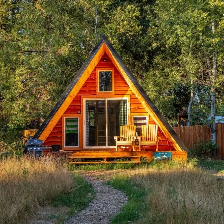 Glacier Nat'l Park A-frame w/ hot tub- ElkCalf Mountain A-Frame, GNP basecamp!