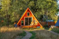 Glacier Nat'l Park A-frame w/ hot tub- ElkCalf Mountain A-Frame, GNP basecamp!