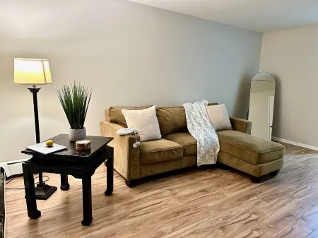 Experience Forest Park living near Top Places like downtown Chicago