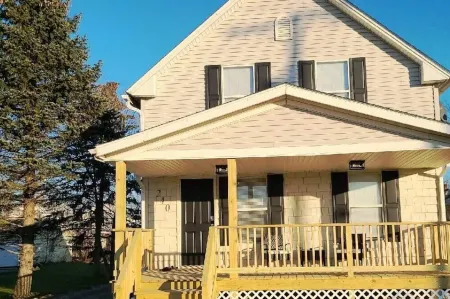 Comfortable, Convenient, & Spacious 3 bedroom home