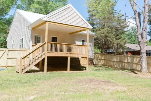 Elon University & Country Club Area Newly Built 3BDR home large private backyard