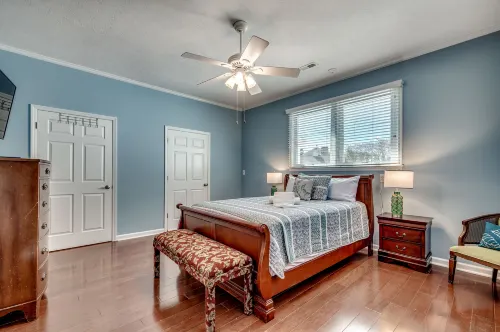 Spacious Yard and Fire Pit Escape - Charming Tranquil Retreat