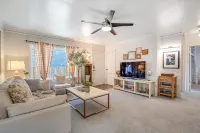 Spacious Deck and Private Backyard Oasis - Charming Retreat Hotels in Bainbridge
