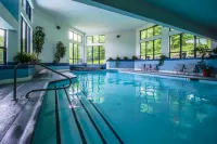 Ski in Ski Out Condo with Spa and Fireplace - Gorgeous Mountain Retreat Hotels in Clarendon