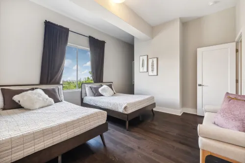 Rooftop Deck and Hot Tub - Lavish Country Music Retreat