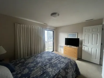 Sunset View and Cozy Balcony - Inviting Condo Escape