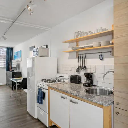 Studios On 25th by BCA Furnished Apartments Studio 05 E