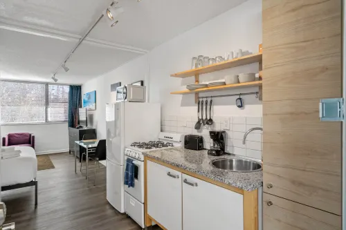 Studios On 25th by BCA Furnished Apartments Studio 04 D - Apartments