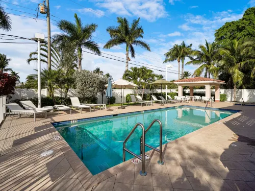 Elegant Townhouse with Heated Pool and Spa - Serene Coastal Retreat