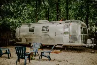 Charming Airstream with Kitchenette and Campfire Supplies - Cozy Retreat Hotels in Shelby County