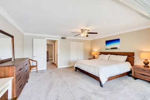 Seaside Haven - Canal Access, Private Courtyard, Wifi Hotels in Sanibel