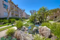 Heated Swimming Pool and Tennis Courts - Inviting Coastal Retreat