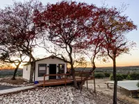 Charming farmhouse in welcoming Boerne with AC, WiFi
