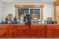 Super 8 by Wyndham Arcata - breakfast