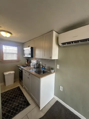 Beautiful Studio Suite #4