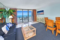 405 - 4th Floor "Port Hole" Penthouse