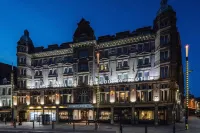 County Hotel - parking