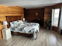 Lakefront Cabin in Carey Bay