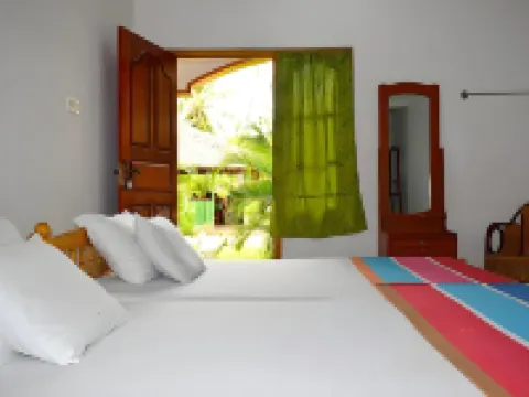 Thirumalai Park Hotels in Nilaveli