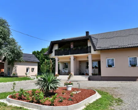 Apartments Green Linden Hotels in Rakovica