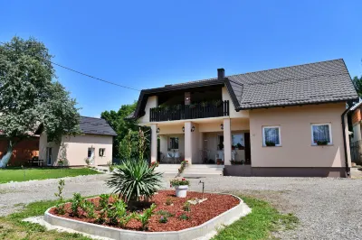 Apartments Green Linden Hotels in Lipovaca Dreznicka