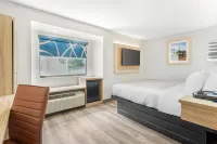 Microtel Inn & Suites by Wyndham Knoxville