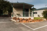 Riverview Tourist Park - parking