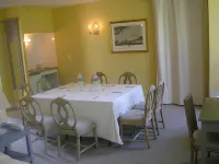Château de Lazenay - Résidence Hôtelière Hotels in Le Subdray