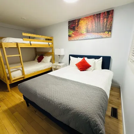 P1 - Private Hot Tub - 3 Bedroom Home - Mountain View