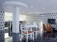La Boutique Puerta Osario Hotels near Malmuerta Tower
